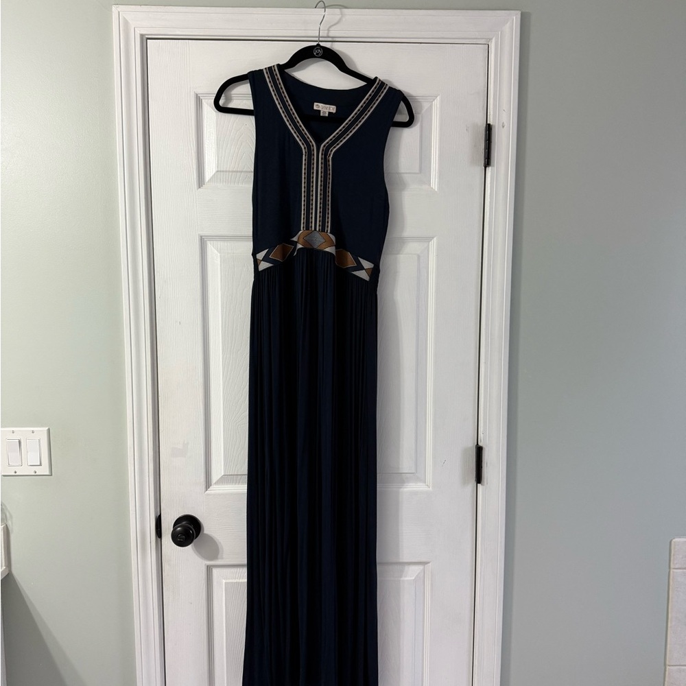 Elegant Navy Sleeveless Maxi Dress